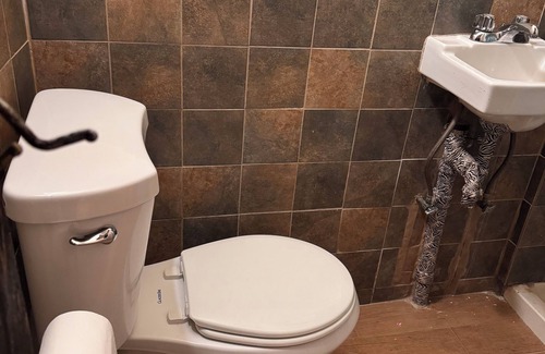 Harlem Apartment | Chic Studio apartment in Brownstone with WiFi. Very quiet building.