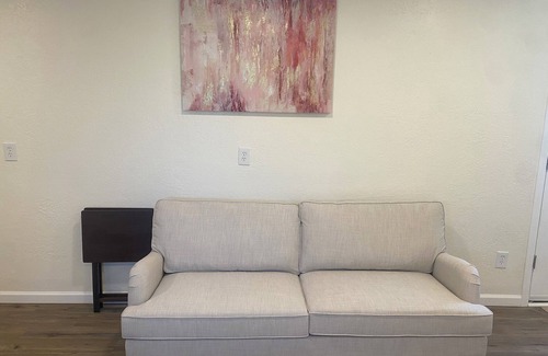 Riverdale Apartment | Chic studio hideaway in Riverdale with AC, Wifi