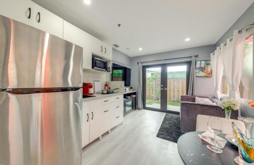 Sunrise Apartment | Chic Studio Near Amerant Arena and Shopping!