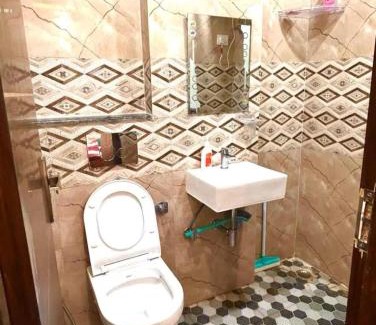 East of Kailash Apartment | Chic Studio To Stay in South Delhi