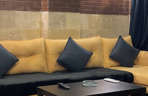 As-Sajil Apartment | Chic studio with WiFi and AC in awesome Cairo Governorate