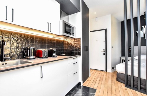 Chaussee-d'Antin Apartment | Chic studio w/jacuzzi - 2P - near Palais Garnier