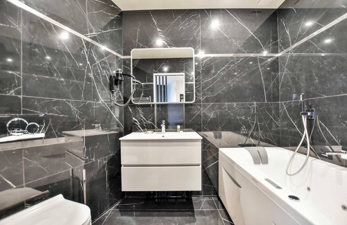 Chaussee-d'Antin Apartment | Chic studio w/jacuzzi - 2P - near Palais Garnier