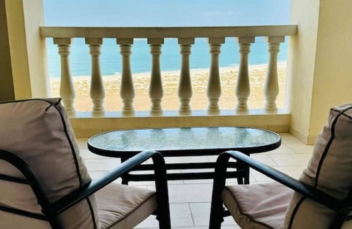 Al Hamra Village Apartment | Chic Studio with sea view
