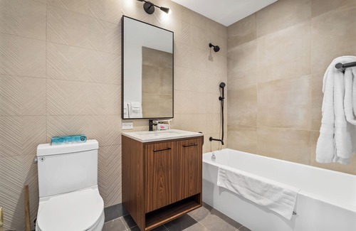 Bath Beach Apartment | Chic studio with fitness room, WiFi in delightful Brooklyn