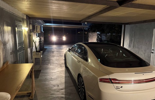 Miami Gardens Apartment | Chic studio with WiFi and AC in vibrant Miami between the 2 hardrocks
