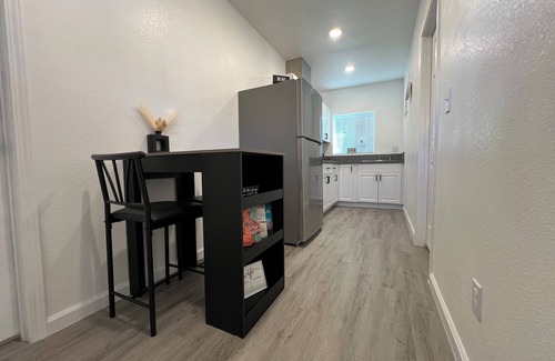 Paradise Apartment | Chic studio with WiFi and AC in fantastic Las Vegas