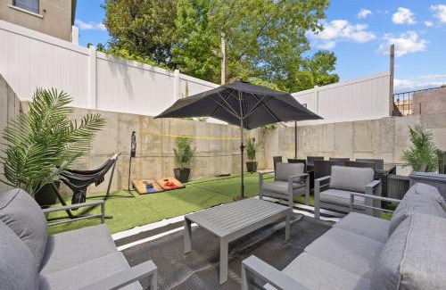 West Bronx Apartment | Chic Suite, Spacious Backyard BBQ & Game Setup
