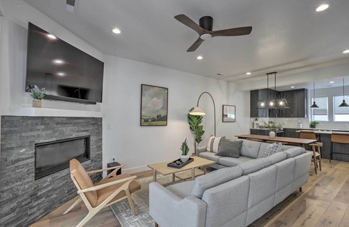 Central Business District House | Chic & Sunny Provo Townhome w/Rooftop Deck!