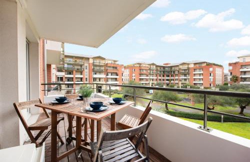 Fontaine-Bayonne-Cartoucherie Apartment | Chic T2 avec Balcon et Parking - Zénith, Hippodrome