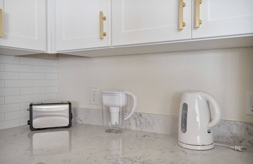 Tempe Apartment | Chic Tempe Apartment with Pool Access and Parking