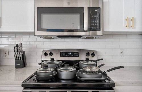Tempe Apartment | Chic Tempe Apartment with Pool Access and Parking