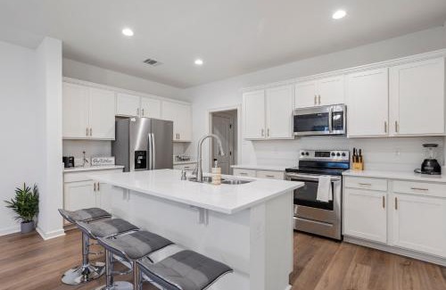Highlands - Perkins House | Chic Townhouse by LSU