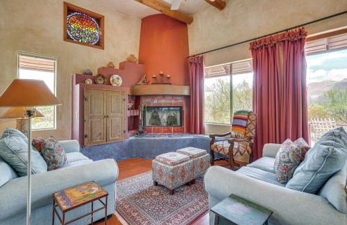 Tanque Verde House | Chic Tucson Casita with Deck and Panoramic Views!