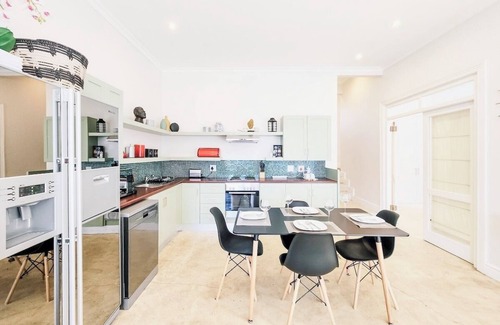 Bo'Kaap House | Chic Urban Escape – 2BR in Vibrant CPT