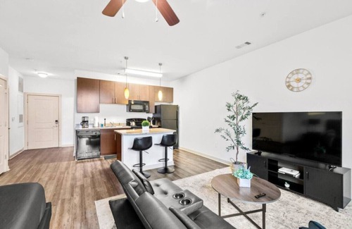 Birmingham Apartment | Chic Urban Living: Studio with Pool Access 20