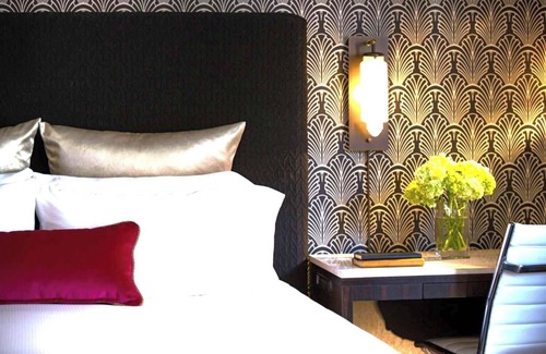 Downtown Chicago Hotel | Chic Urban Oasis, Pet-Friendly Unit, Near The Art Institute of Chicago!