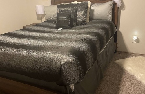 Doraville Apartment | Chic Vibe any Day of the Week!