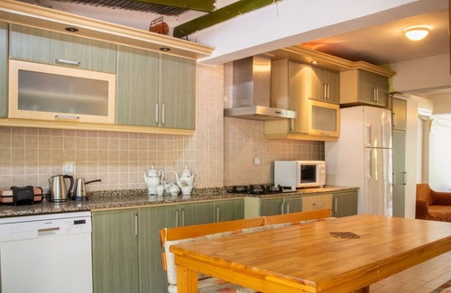 Akbuk Villa | Chic Villa w Garden 10 min to Sea in Akbuk Didim