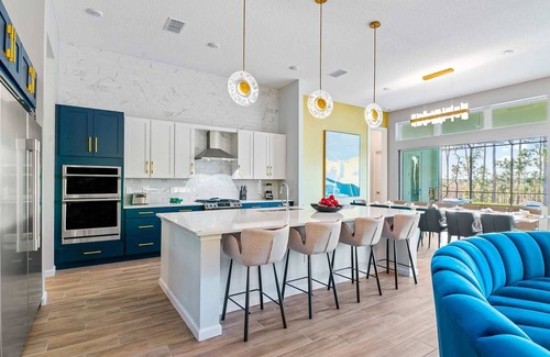 Loughman House | Chic Villa w/Music Studio, Bowling, Princess Theme BR, Theater - Mins to Disney