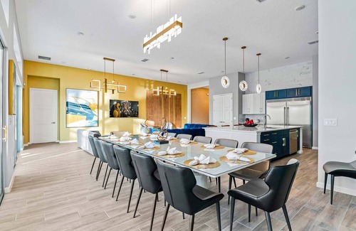Loughman House | Chic Villa w/Music Studio, Bowling, Princess Theme BR, Theater - Mins to Disney