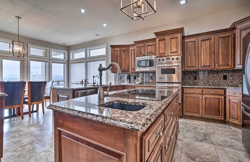 Tri-Cities House | Chic Washington Wine Country Vacation Rental!