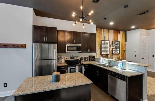 West End House | Chic West End Loft Right Next Door to Vanderbilt