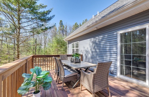 Wisconsin Dells Cottage | Chic Wisconsin Retreat w/Deck, Grill & Fire Pit!