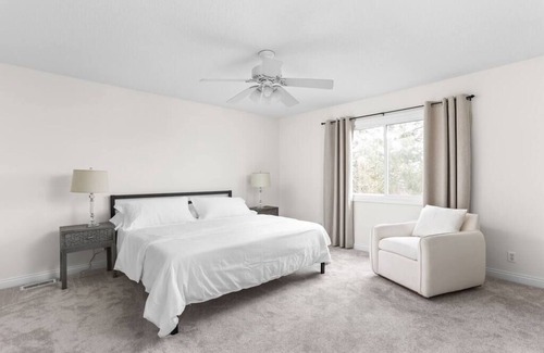 Zionsville House | Chic Zionsville Home | Sleeps 8 | Nr Downtown