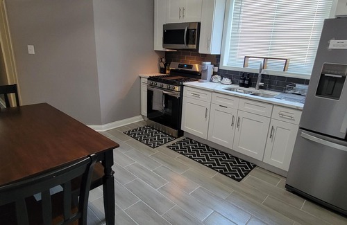 Chicago House | Chicago Avenue Inn