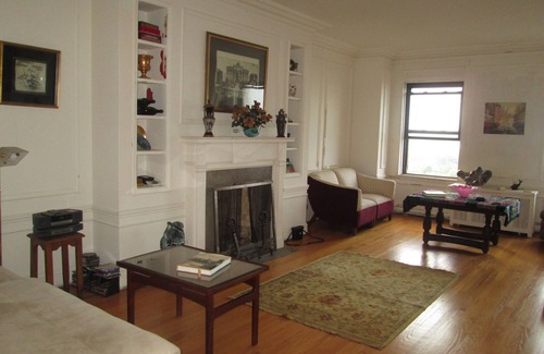Woodlawn Condo | Chicago Hi-Rise Lakeside Living in Spacious Condo