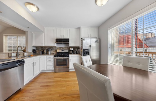 The Gap House | Chicago home available close to Mccormick Place, Sox park, Illinois tech and ICO