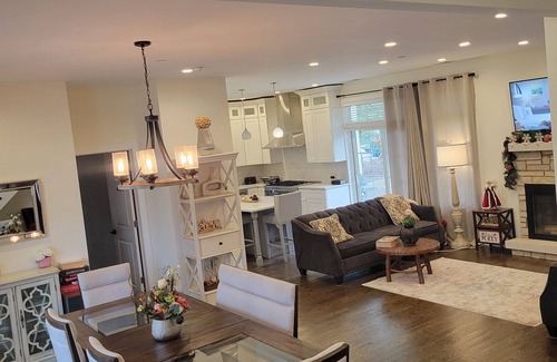 Wilmette House | Chicago - NorthShore Private Vacation Rental Luxury 3 Story Victorian Mansion