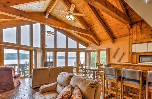 Stambaugh House | Chicagon Lakefront Cabin: Private Sauna & Dock with Rowboat - Near Ski Brule