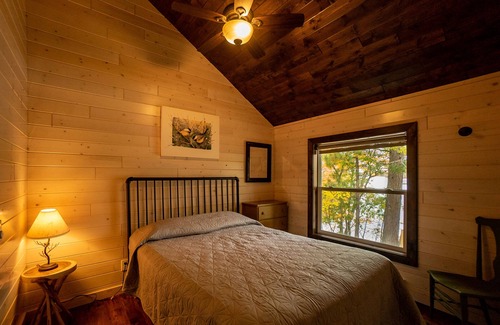 Land O Lakes Cabin | Chickadee Cabin on the Lake