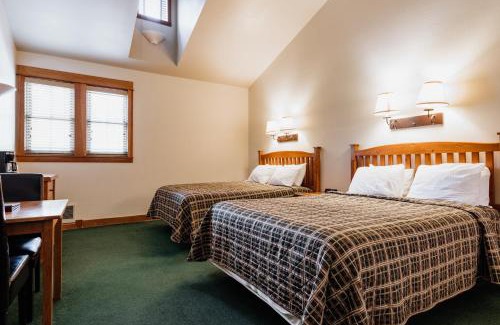Pray Cabin | Chico Hot Springs Resort