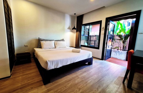 Hat Chao Samran Hotel | Chidlom Resort