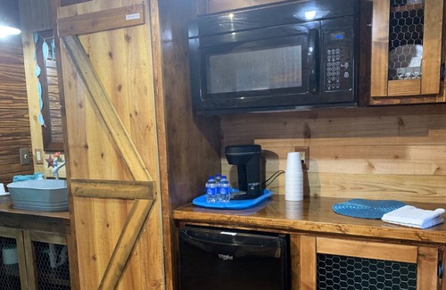 Cache Cabin | Chief Cabin at The Lazy Buffalo Explore the Wichita Mountains Relax & Unwind