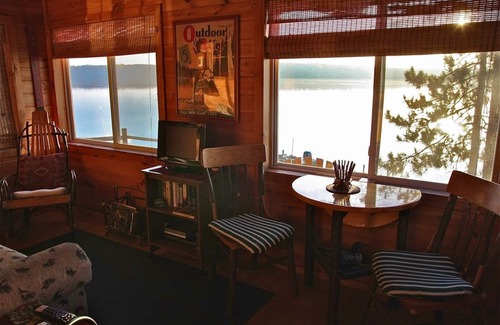 Chief Lake Cabin | Chief Lake Lodge Resort Cabin #7
