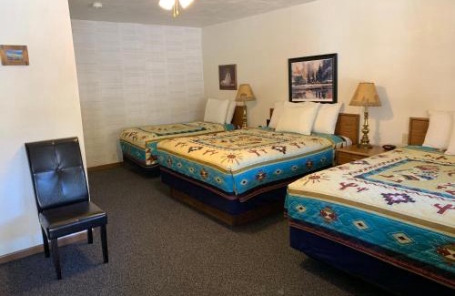 Custer Hotel | Chief Motel