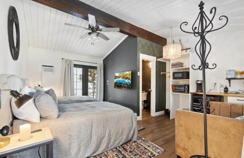 Allenspark Apartment | Chief's Head Peak