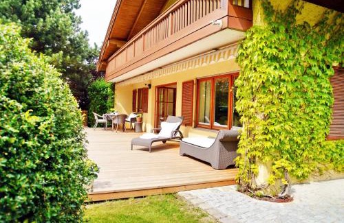 Breitbrunn a. Chiemsee House | Chiemsee Landhaus