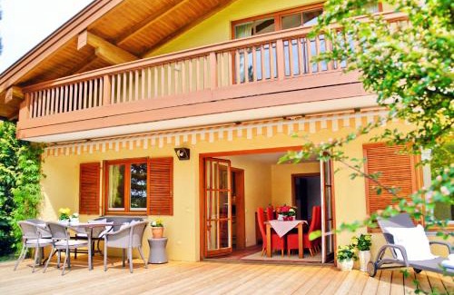 Breitbrunn a. Chiemsee House | Chiemsee Landhaus