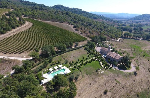 Montelovesco Villa | Chiesa Del Carmine - Luxury Umbrian Villa In Stunning Countryside, Sleeping 14