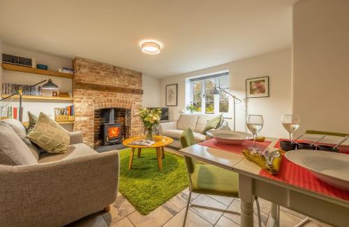 Fakenham House | Chiffchaff Cottage