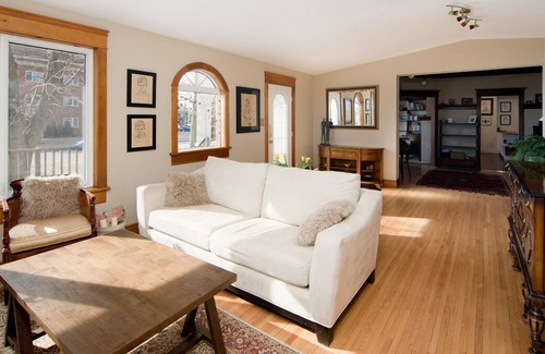 Port Colborne House | Children and dog friendly home great location possible private beach access