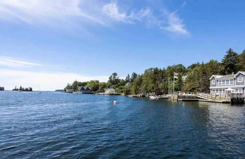 Chester Villa | Children friendly oceanfront escape