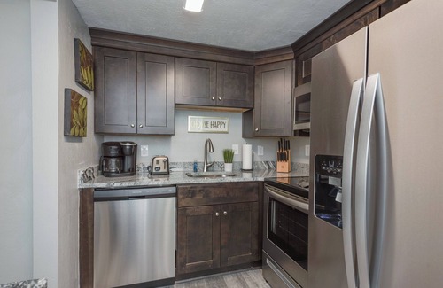 Buckroe Beach House | Children's Dream House! Walk to the Beach!