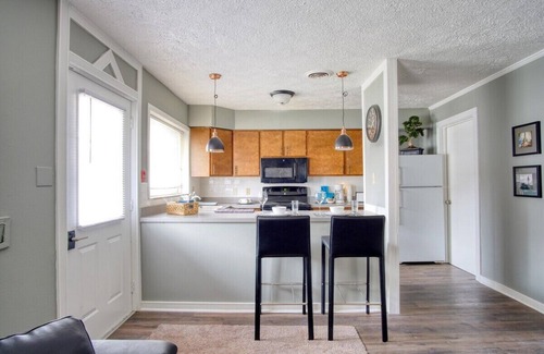 Mapleton/Fall Creek House | Childrens Musuem - Spacious - Free Parking