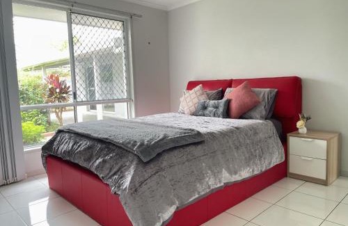 Runaway Bay Villa | Chill at Runaway Bay